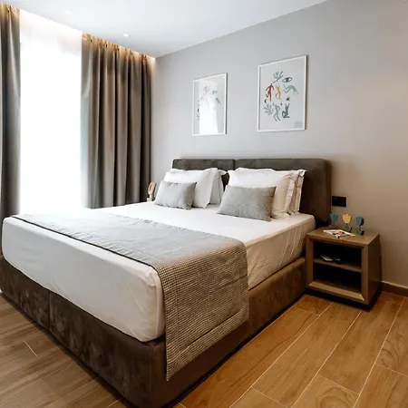 Blutique & Balconies *